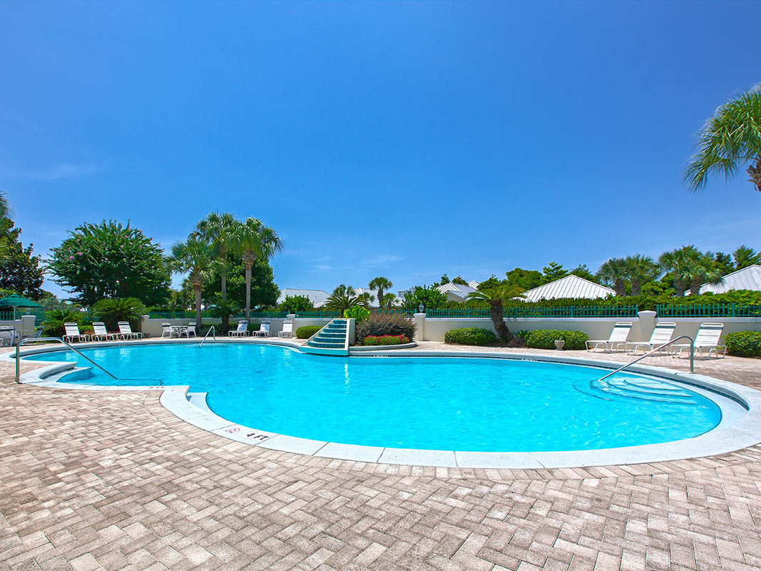 Avalon Beach Estates Pool